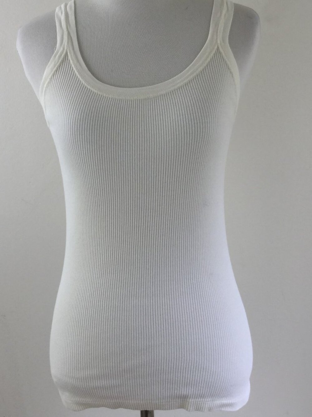 Mimi & Coco Ivory Ribbed Tank Top m